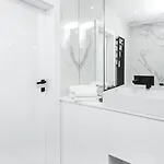 Business - Two Bedrooms - Mennica Residence&166 Apartment Warschau