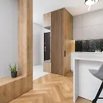 Business - Two Bedrooms - Mennica Residence&166 Apartment *