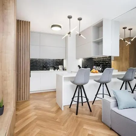 Business - Two Bedrooms - Mennica Residence&166 *