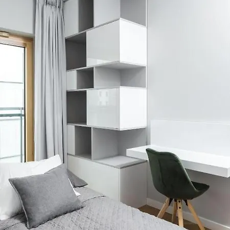 Business - Two Bedrooms - Mennica Residence&166 Apartment Warsaw