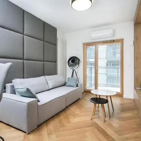 Business - Two Bedrooms - Mennica Residence&166 Apartment